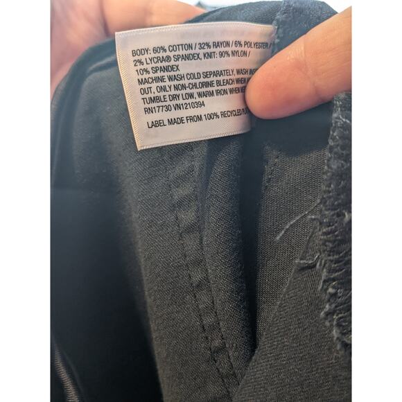 Ingrid & Isabel Maternity Jeans Skinny Crossover Panel 4 Black Over Belly Smooth - Picture 11 of 12